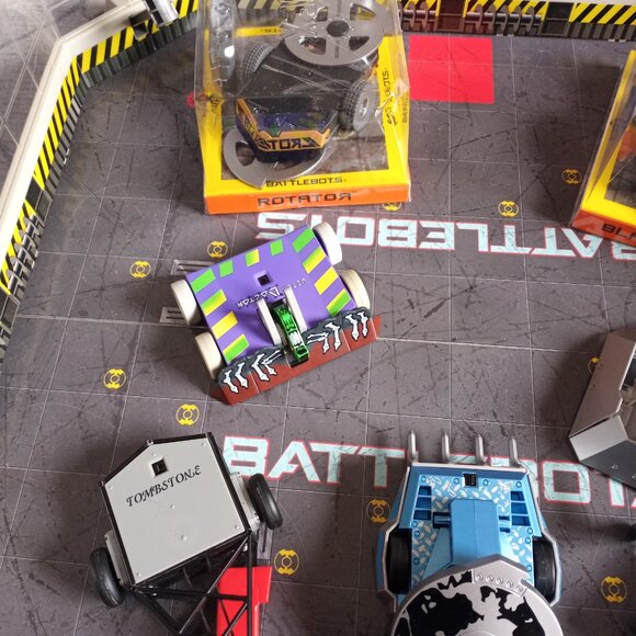 HexBug Battlebots - Picture 2 of 4